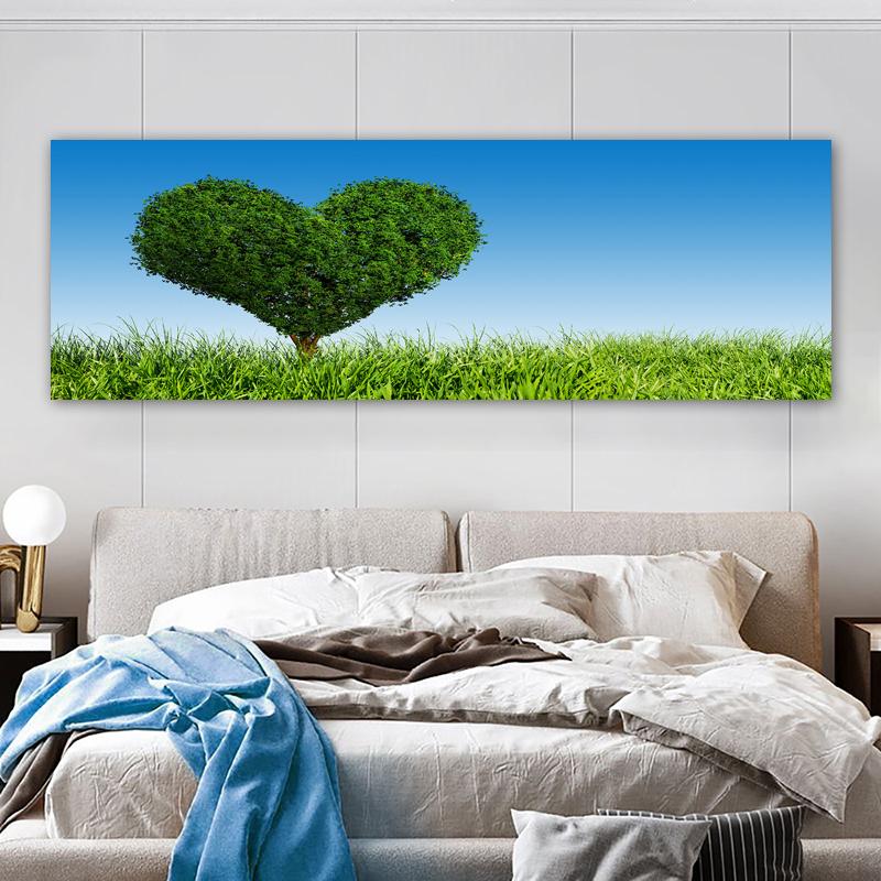 Современная панорамная картина на холсте с изображением цветочного поля на закате в ярких зеленых и красных тонах