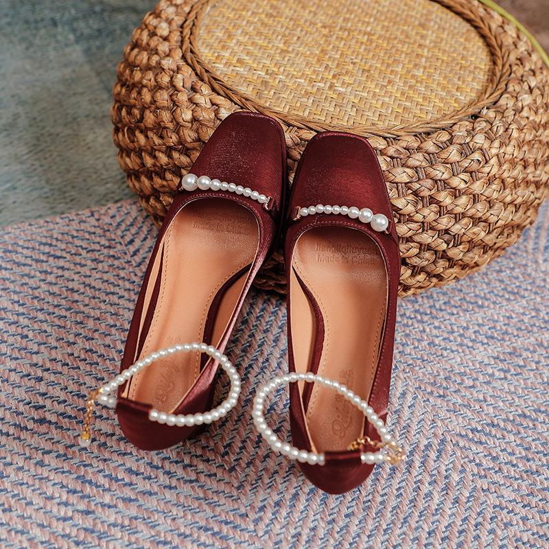 2025 новые ретро жемчужные туфли-лодочки на толстом каблуке женские с неглубоким вырезом, жемчужным ремешком Мэри Джейн, простые туфли-лодочки с квадратным носком и высоким каблуком
