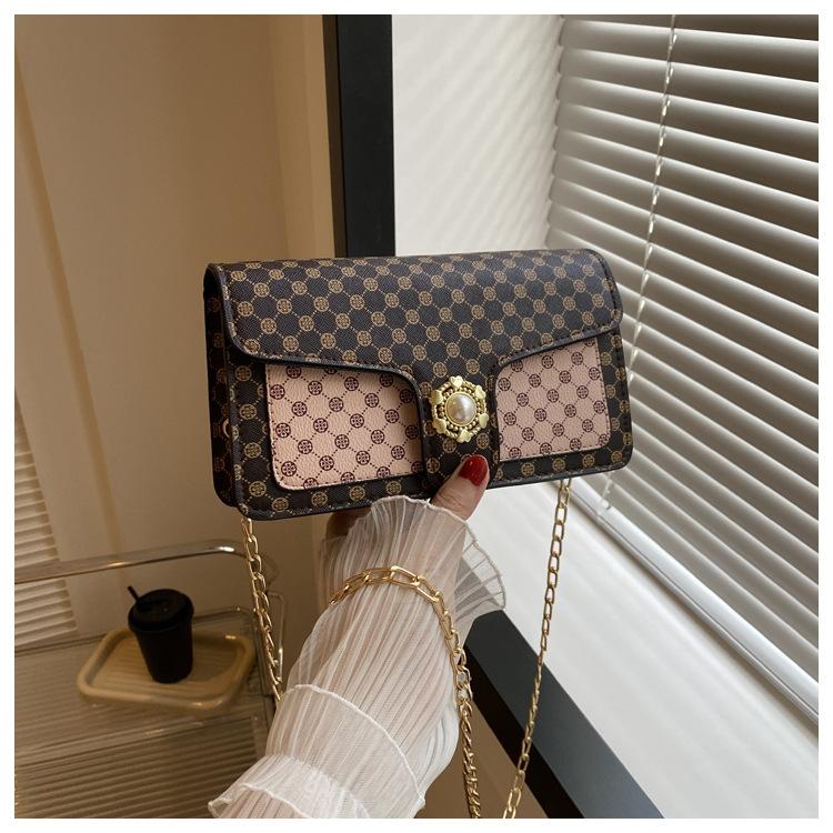 Простая повседневная модная маленькая сумка женская 2024 новый тренд ретро сумка через плечо повседневная цепочка через плечо маленькая квадратная сумка