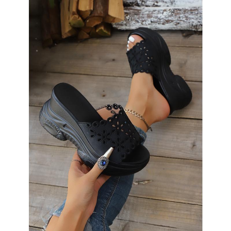 Шлепанцы на танкетке с вырезами Женские Летние 2025 Новые Платформа Размер Блинчики Открытый носок Сандалии