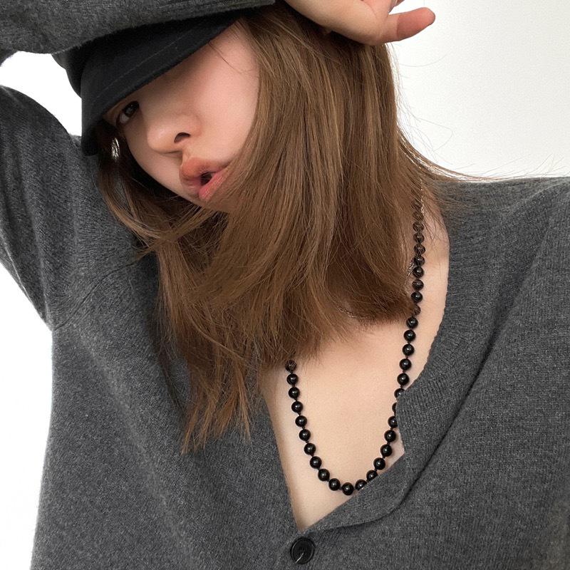 Рекомендуемое ожерелье из черного агата: Женский чокер из меди с покрытием из 18-каратного золота, легкая роскошь в стиле ретро с черными бусинами, идеально подходит для свитеров.