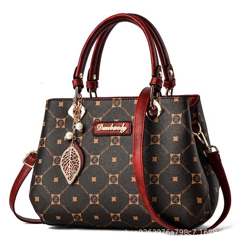 Elegant Korean Style Large Tote Bag For Women Spacious Handbag With Stylish Design