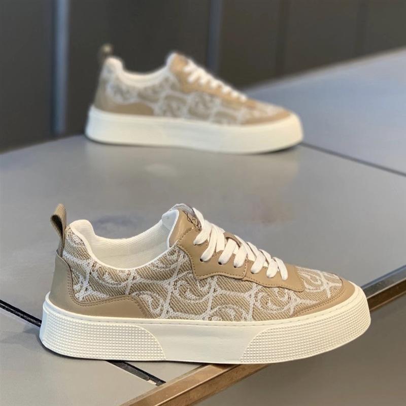 New casual and comfortable sports soft-soled canvas shoes are trendy and breathable xs.