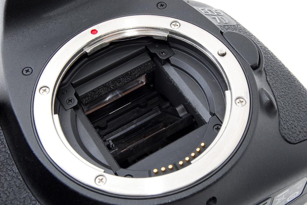 Canon Цифровая зеркальная камера EOS 7D body EOS7D single lens