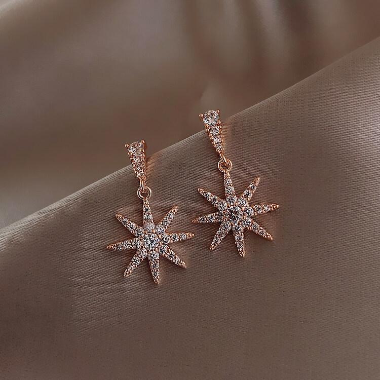 Korean Diamond Snowflake Pendant Earrings: Elegant, High-End Design, Versatile Fashion for Women