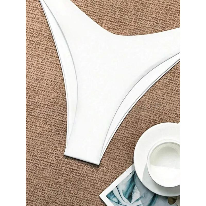 2025 Женский белый купальник бикини с уплотнением на груди, новый сексуальный купальник бикини халтер, комплект из двух частей со шнурками, однотонный бразильский купальник