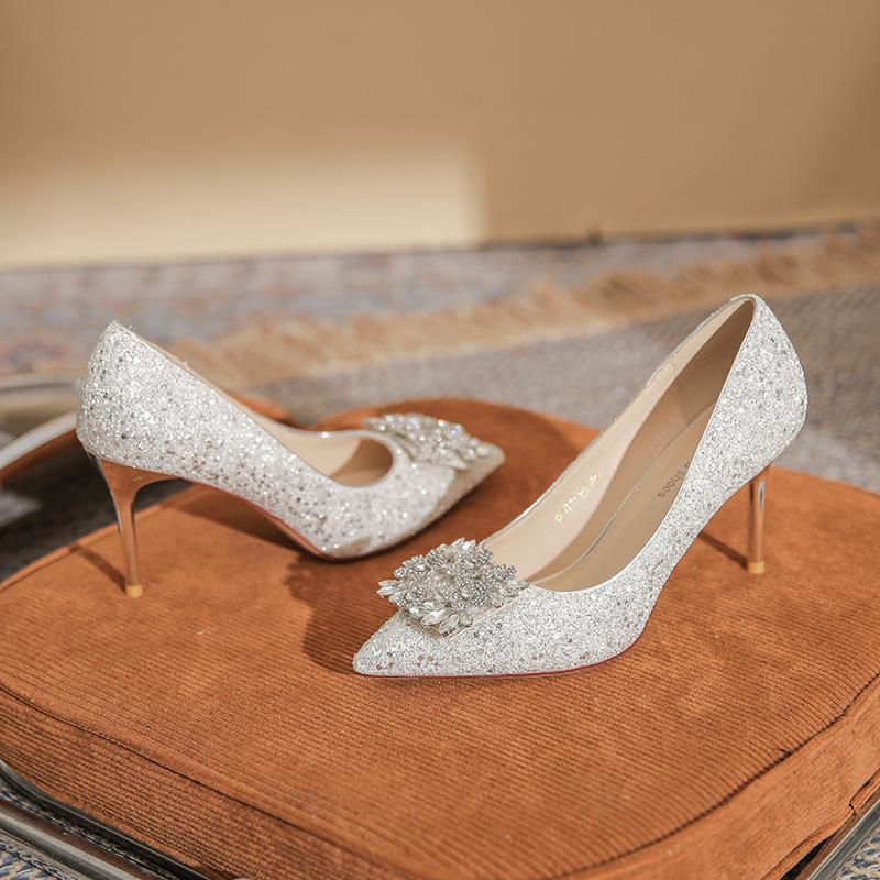 Туфли на высоком каблуке со стразами от французского бренда — женские свадебные и банкетные туфли со стразами на шпильке