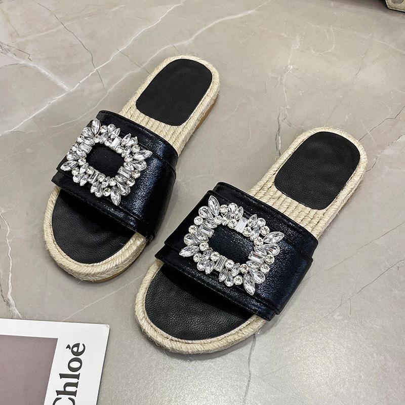 Shiny Diamond Metal Buckle Sandals 2024 Summer Women's New Flat Slippers Wear Casual Fashion Word Beach Shoes