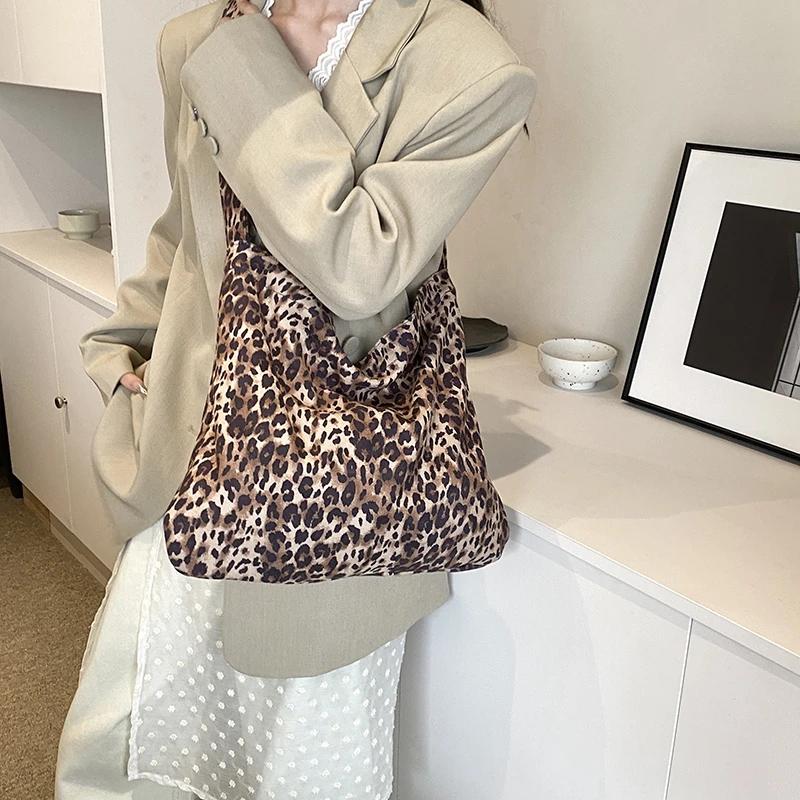 Canvas Magnetic Buckle Leopard Print Zebra Large Capacity Bucket Shoulder Bag New Fashion Versatile Totebag