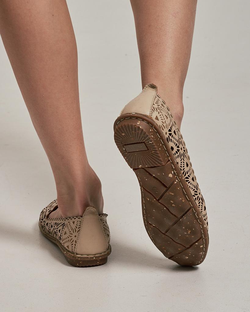 Балетки женские Phany 3731441 36 бежевые кожаные