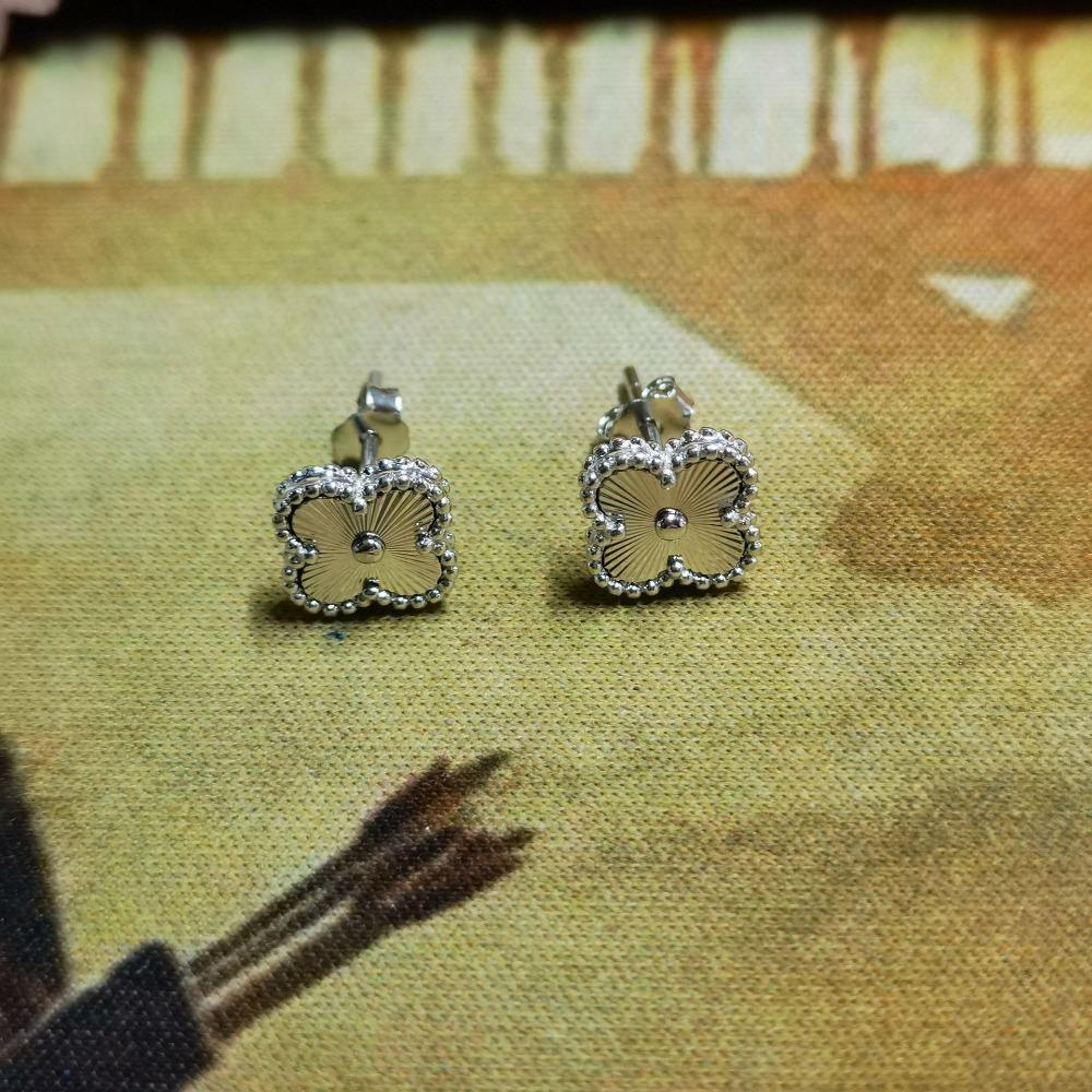 9mm Four-leaf Clover Mini Earrings Red Black Agate White Shell New Arrival Ladies Earrings