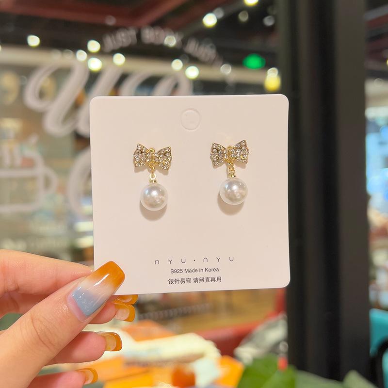 Серебряные игольчатые маленькие ароматные серьги-гвоздики с жемчугом в виде цветка ветра, легкие роскошные серьги в стиле знаменитостей, элегантные серьги в стиле ретро, модные серьги High Sense