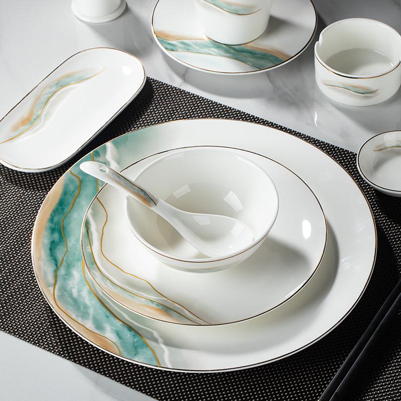 Premium Bone China Gold-Rimmed Dinnerware Set: Four-Piece Hotel & Restaurant Collection