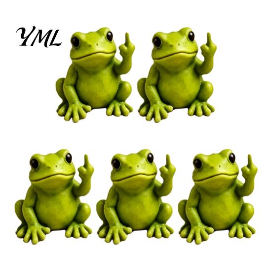 Small Novelty Items Mini Monkey Figurine, Funny Resin Frog Statue with Middle Finger Gesture, Sarcastic Humorous Office Pranks Prank Ornament