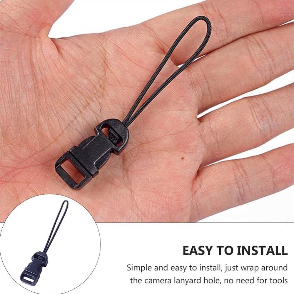 4 пары быстросъемных пряжек для крепления к ушкам, ремень на шею, прочные крючки для ремня камеры, камера