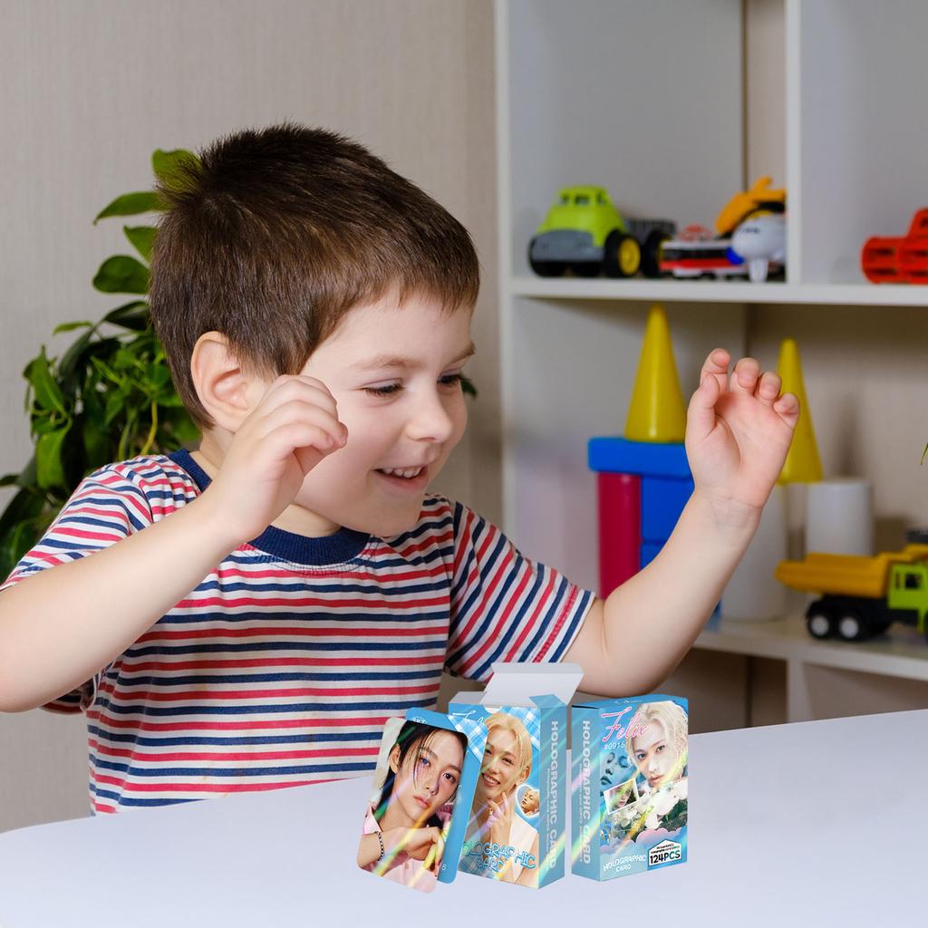 124 Photo Cards New Album Star Collection Surrounding LOMO Cards