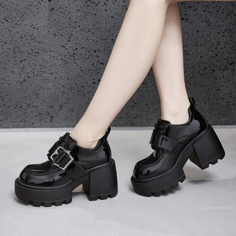 Женские лоферы на платформе 2025 весна универсальные на толстом каблуке маленькие кожаные туфли в британском стиле с внутренней высотой на небольшом высоком каблуке