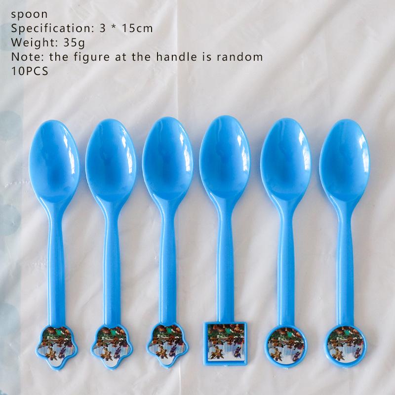 Roblox Game Party Supplies: Virtual World Plates, Cups, Hats Set