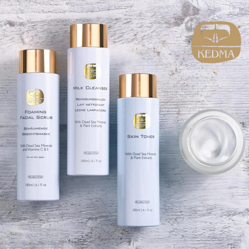 Очищающий и увлажняющий пенный скраб для лица с минералами Мертвого моря и витамином С