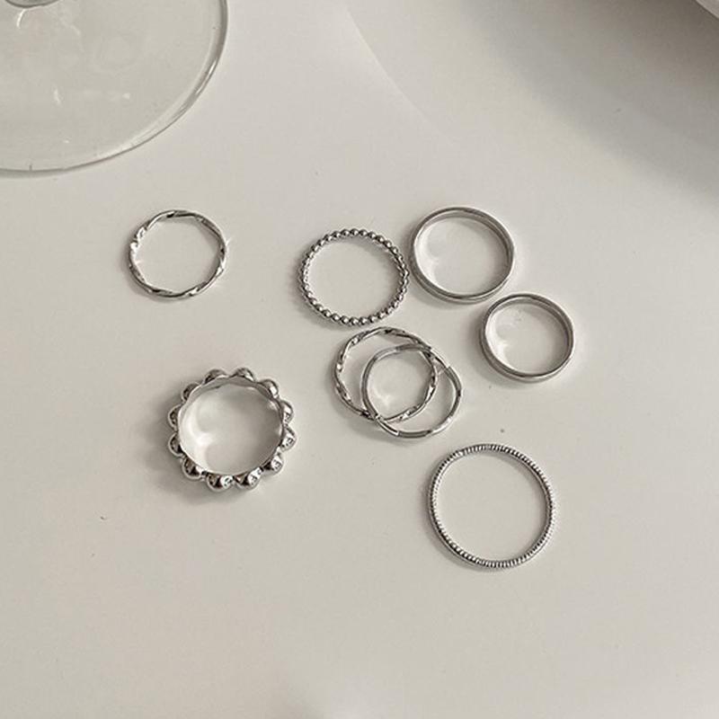 8Pcs Fashion Jewelry Rings Set Metal Hollow Round Opening Women Finger Ring for Girl Lady Party Wedding Gifts