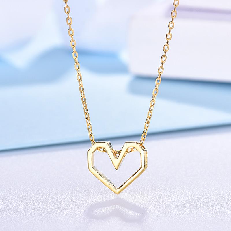 Ожерелье в форме сердца Hollow Love для женщин, японский и корейский модный темперамент, персонализированная и универсальная подвеска в виде персикового сердца на ключицу