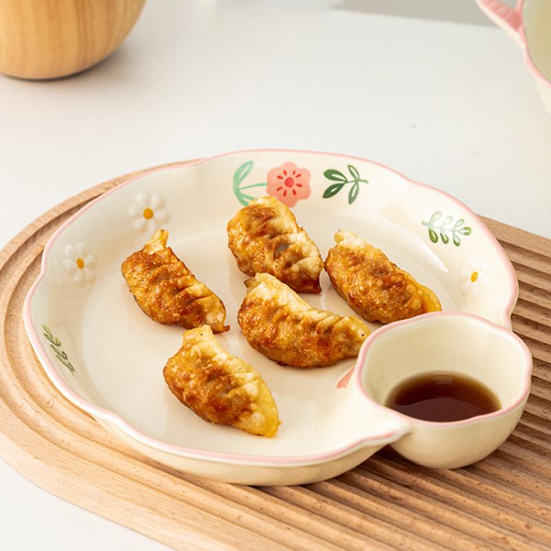 Креативная керамическая тарелка Милая цветочная форма Двухсекционный контейнер для еды Соус Приправа Пельмени Завтрак Закуски Тарелки