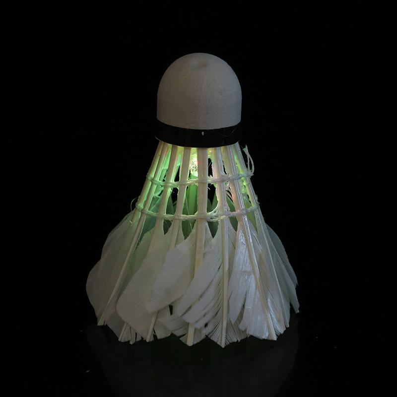 2024 1 шт. Освещение для бадминтона Темная ночь Цветное светодиодное освещение Спортивное бадминтонное освещение Точечный волан Аксессуары для волана