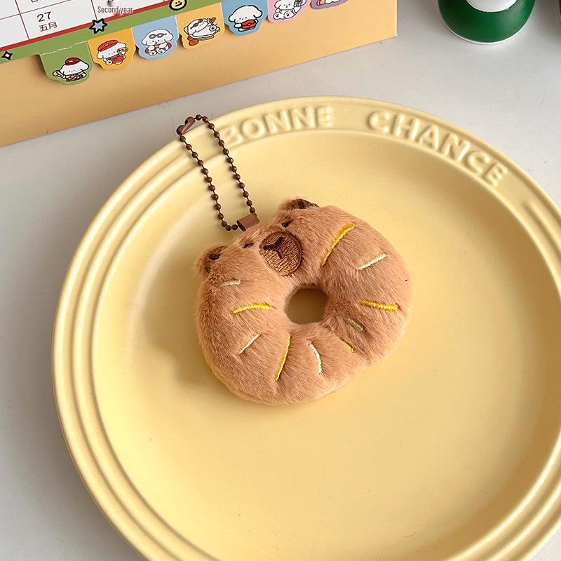 Капибара Мультяшный Плюшевый Брелок: Плюшевый брелок-хлеб для рюкзака или в подарок.