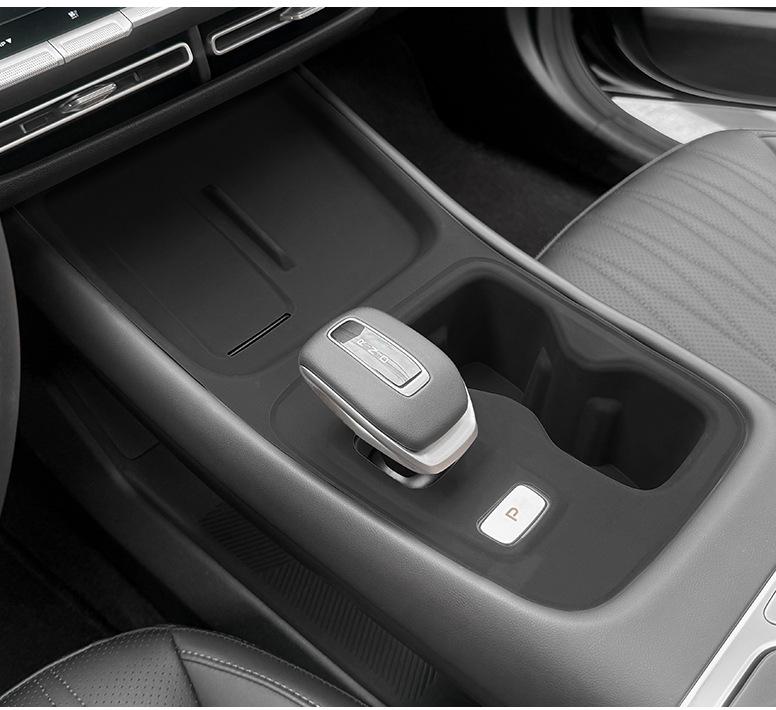 Силиконовая защитная накладка для консоли Yidong 4-го поколения: Подстаканник с беспроводной зарядкой, Накладка на панель переключения передач.