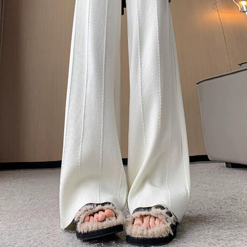 Женские белые брюки с высокой посадкой и широкими штанинами - Приталенные, свободные и утепленные для осени и зимы