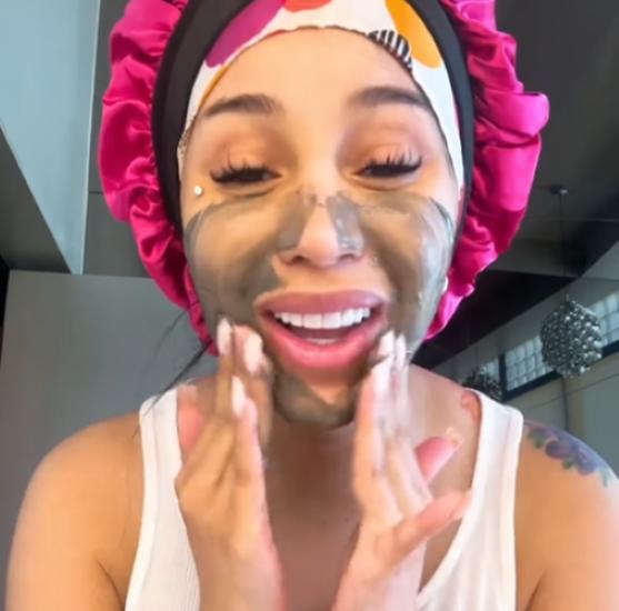 [Любимая вещь знаменитостей / Незаменимая вещь для сияния кожи] BRMUD Восстанавливающая грязевая маска 110 мл