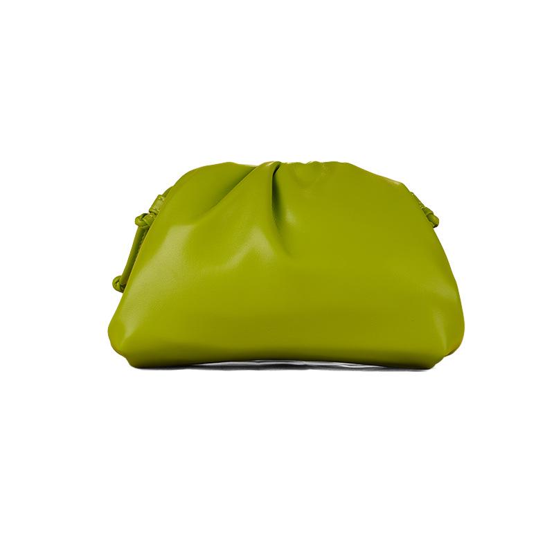 Женская сумка 2024 года из мягкой кожи с плиссировкой — вечерняя, наплечная и сумка-мессенджер с однотонной текстурой.