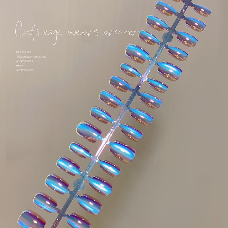 30-Piece Luxury Carmine Electroplated Cat Eye False Nails with Crystal Light Mirror Finish