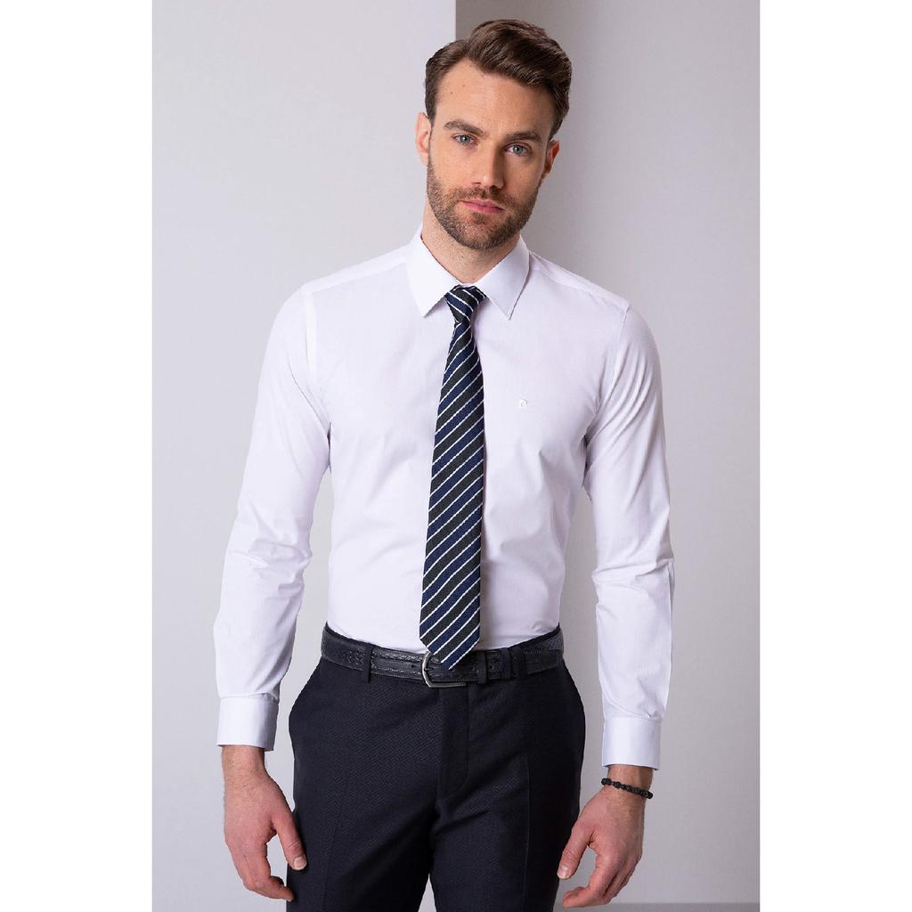Белая классическая рубашка узкого кроя