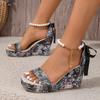 Модные босоножки на танкетке с цветочным принтом для женщин, лето 2024, босоножки на платформе с ремешком на щиколотке и жемчужинами, женские модные босоножки с бантом и высоким каблуком