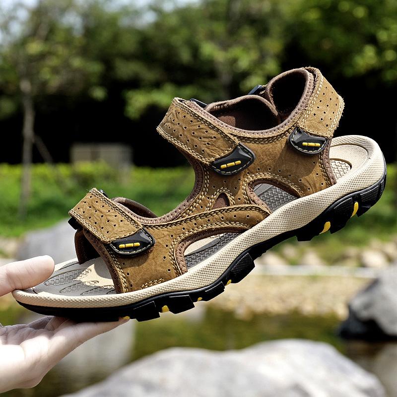 Fashion Summer New Men Sandals with Two Layers of Leather Outdoor Business Comfort Beach Shoes Flat Heel Banquet Social Men Sandals