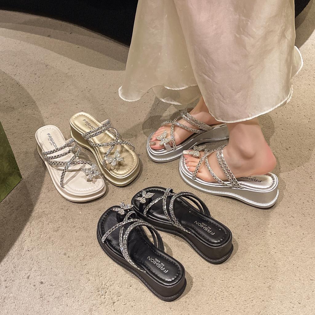 Комплект тапочек на толстой подошве, корейская версия новых классных тапочек на толстой подошве летом 2025 года, женская мода, тапочки с открытым носком для