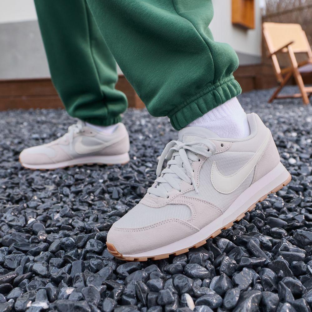Nike Wmns MD Runner 2 'Photon Dust White Medium Brown Sail'