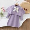 2025 Новое осеннее платье-кейп в корейском стиле, вязаный костюм из 2 предметов для детской одежды, комплект платья с длинным рукавом и бантом