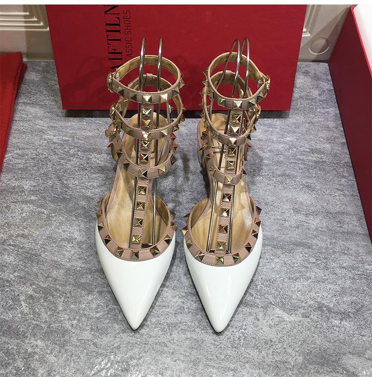 В том же стиле, что и Star. Женские босоножки на низком каблуке с заклепками. Классические туфли с острым носком на высоком каблуке. Модные туфли-лодочки. Удобная повседневная женская обувь.