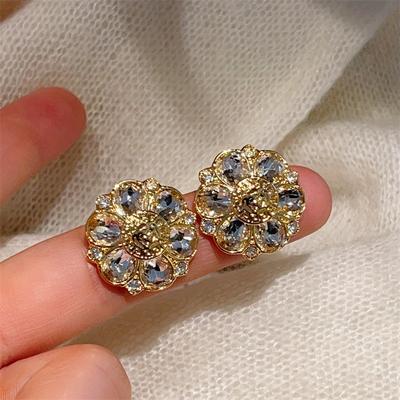 Серьги-пусеты с цветами, легкая роскошь, высокое чувство, изысканные серьги, модный ретро-дизайн, нишевые серьги