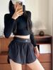 Короткие шорты для йоги Alo Casual Slim: Спортивная одежда, подчеркивающая фигуру, свободного кроя для весны и лета