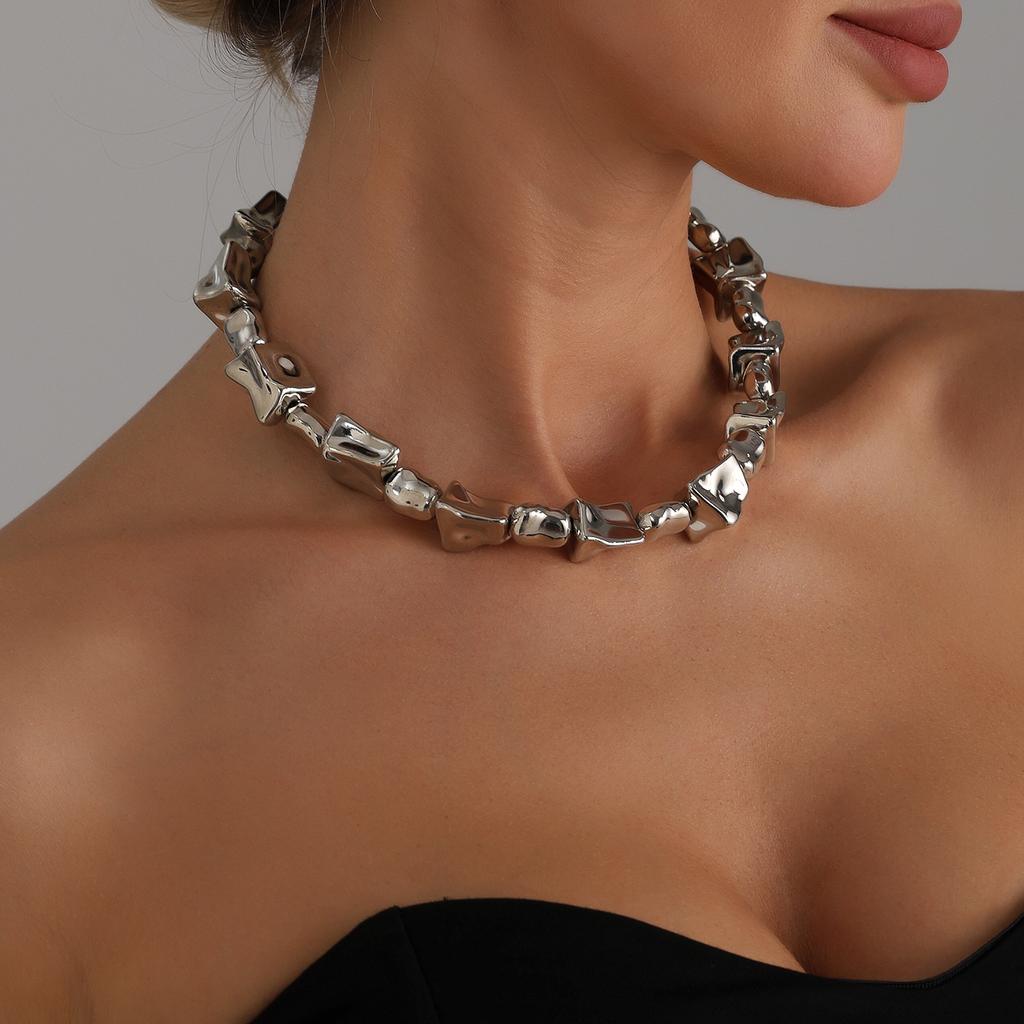 Light Luxury Geometric Shaped Necklace Irregular Metal Texture Clavicle Beaded Necklace