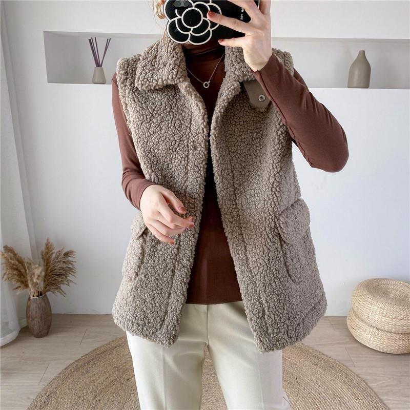 Куртка-жилет из меха ягненка для женщин на осень с комбинацией меха и кожи, универсальный короткий фасон, длина до плеч