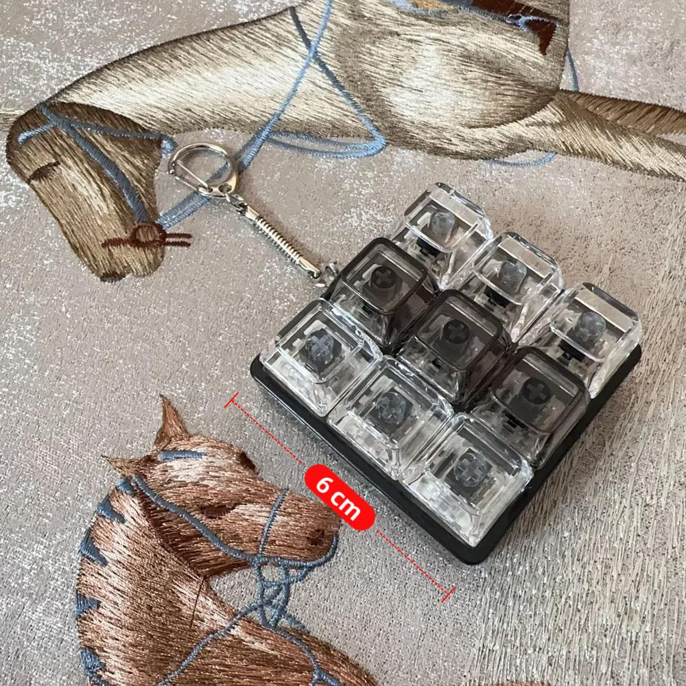 New DIY Keyboard Fidget Keychain Keys Button Relief Stress Clicker Toy Keycap 9Keys Finger Keyboard Cap Adult