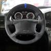 Для VW Golf 4 MK4 1998-2004, для Passat B5 1998-2005, сшитый вручную чехол на руль автомобиля, отделка черной кожи с синей полосой
