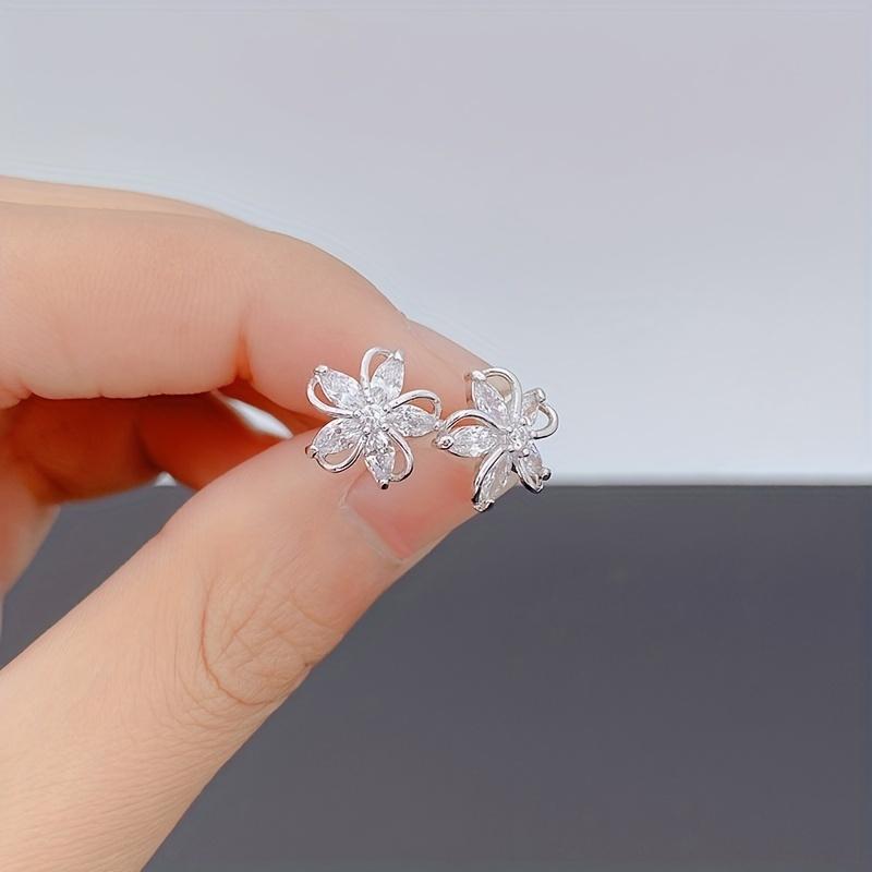 Exquisite Flower Design with Shiny Zircon Decor Stud Earrings Sexy Cute Style Jewelry for Women