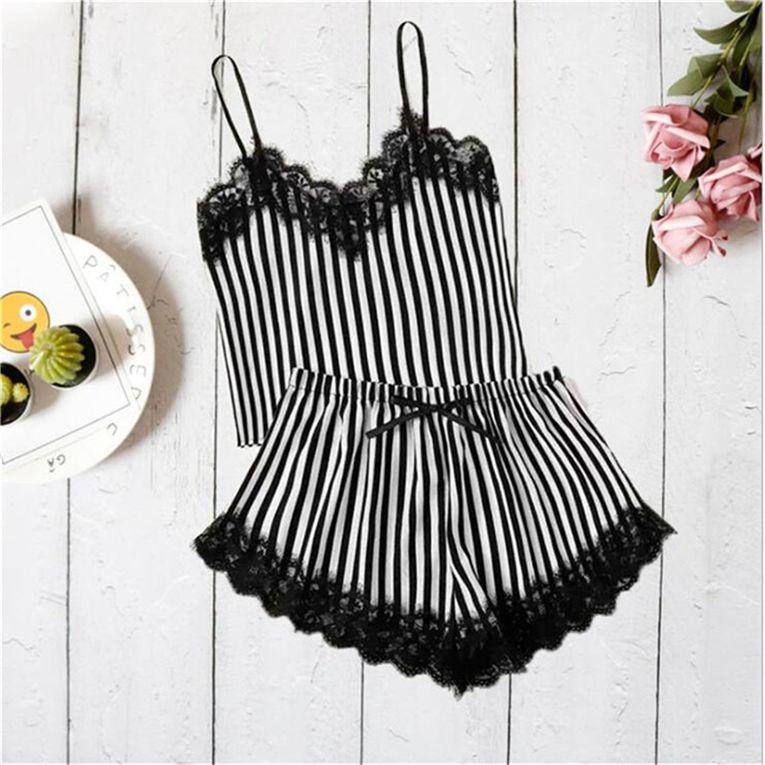 Женская пижама шорты и майка с кружевом в полоску