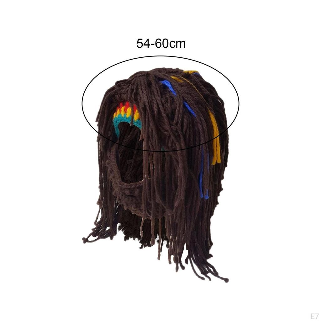 Уютная вязаная шапка с бородой для зимних приключений