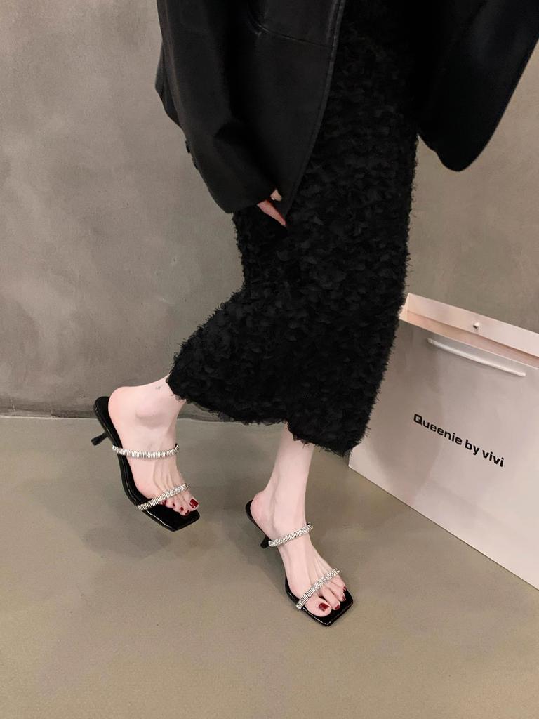 Beautiful Slippers Women's Summer Wear 2024 New Fashion Evening Wind High Heels Cool Slippers Rhinestone Fairy Style Sandals